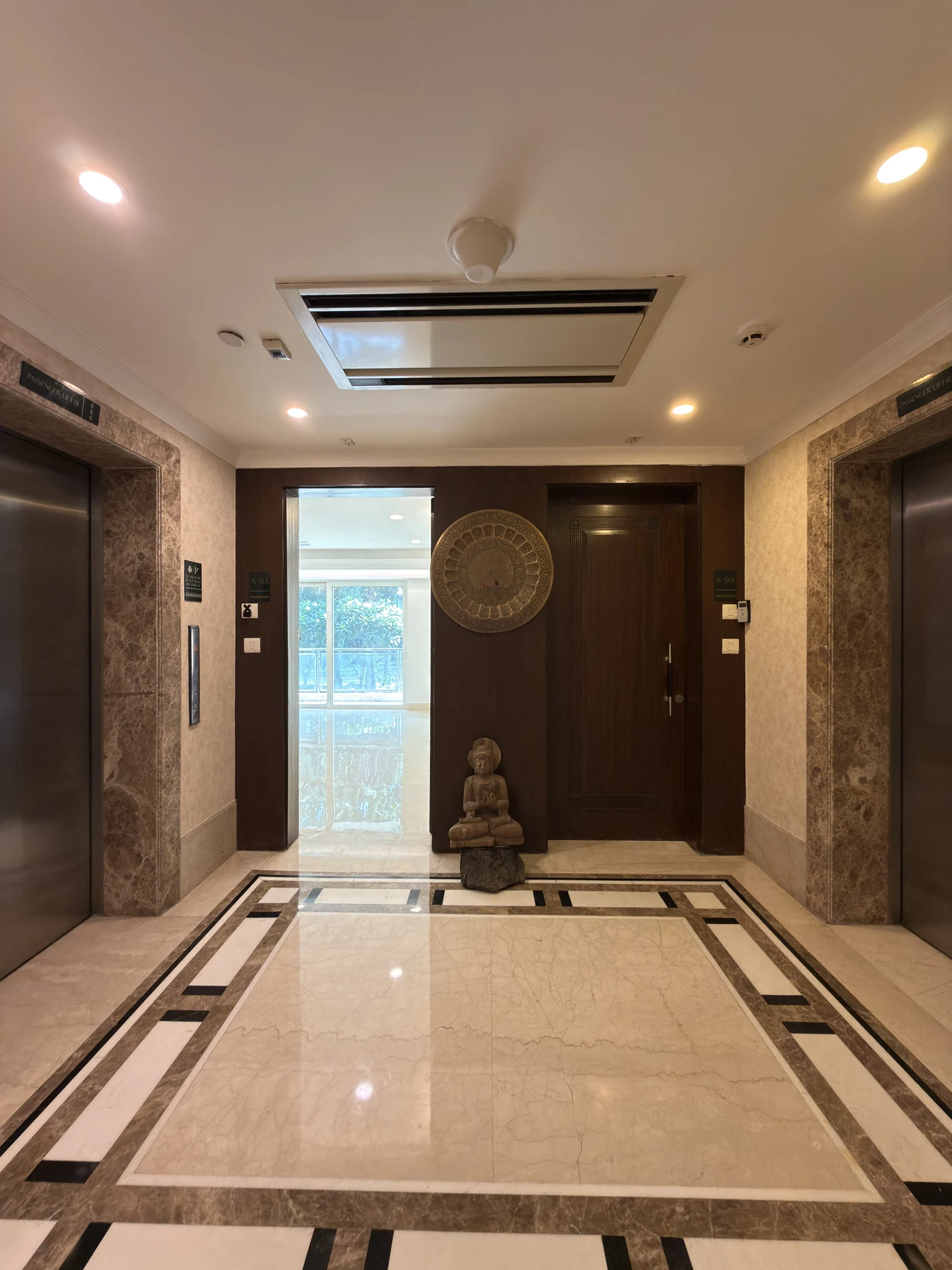 Lift lobby